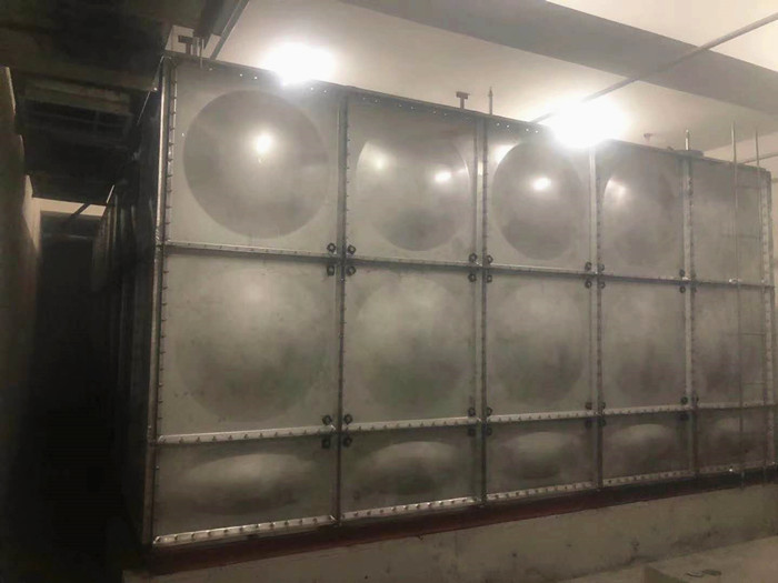 鍍鋅鋼板是怎樣做成鍍鋅水箱的